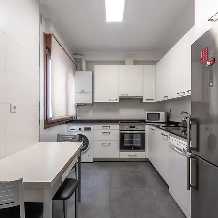 Apartament Luminoso Y Amplio En Arenas Getxo
